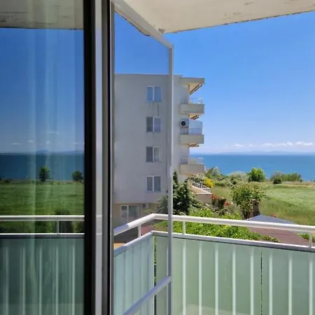 Aпартамент Южен Плаж Равда Appartement